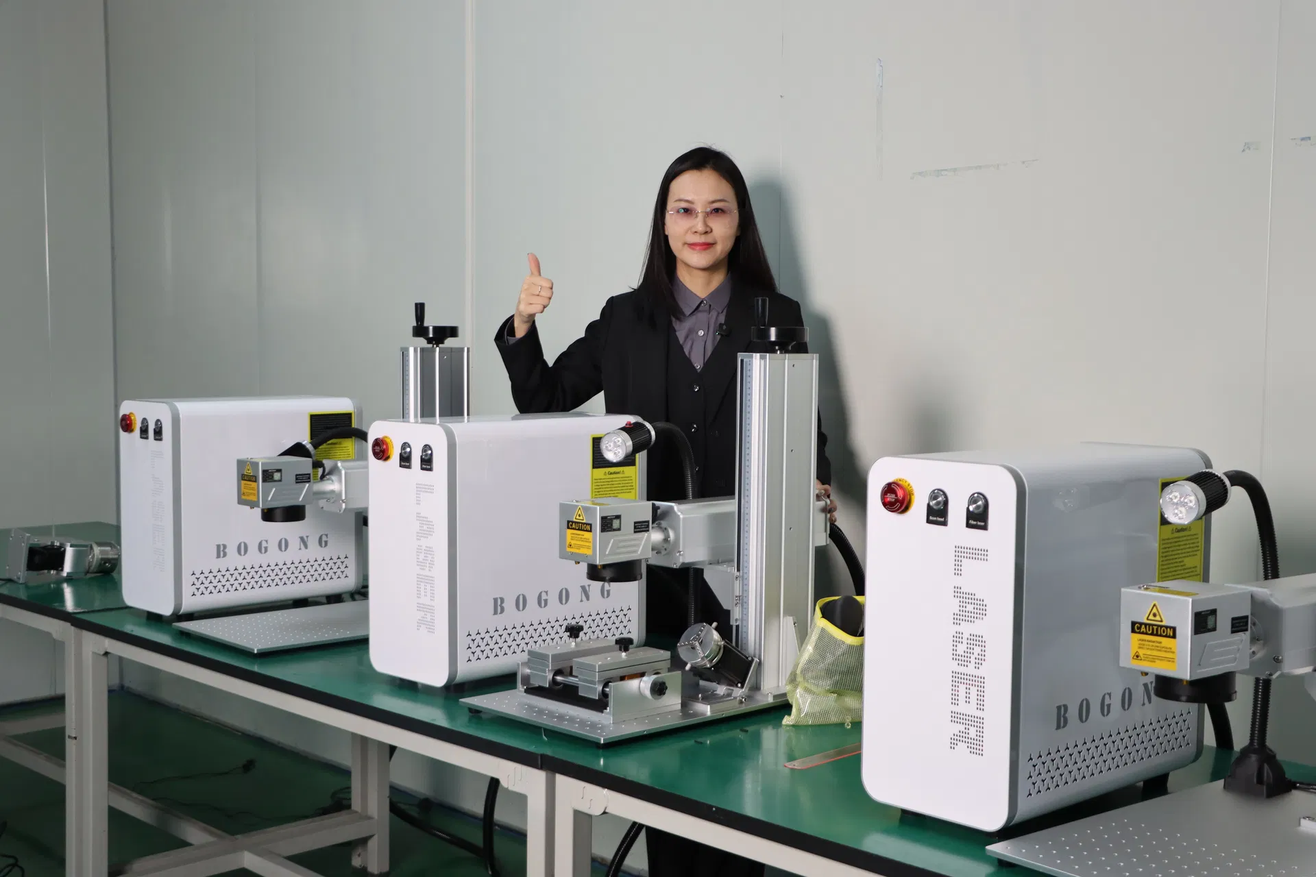 High Speed Fiber Laser Marking Machine Portable Desktop Fiber Laser Engraver