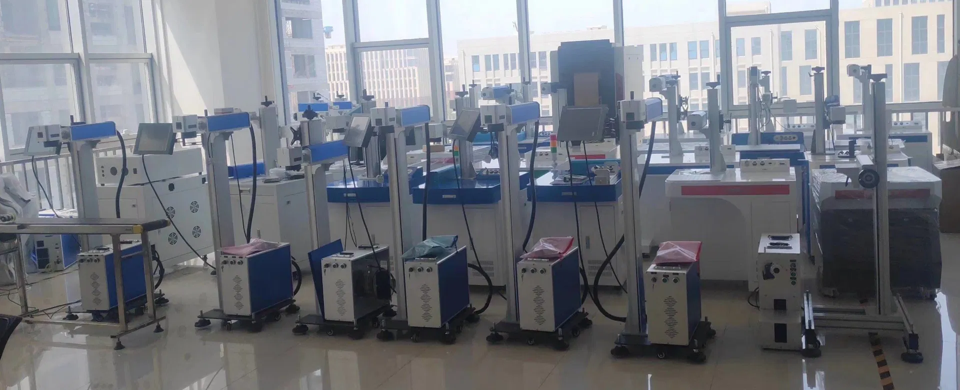 High Speed Online Flying Fiber Laser Marking Machine 30W 50W 60W 100W