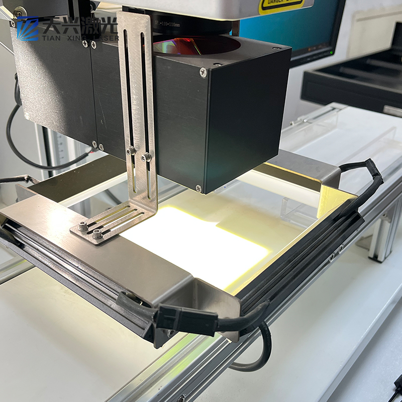 Automatic CO2 Laser Marking Machine with CCD Visual Positioning Automatic Focus Vision System Supports DXF PLT BMP AI Formats