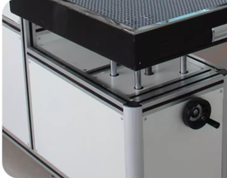 Lifting axis
