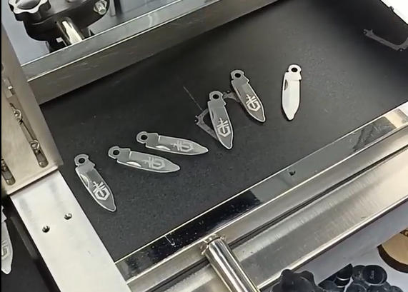 Lansu Vision Fiber Laser Engraving System for Aluminum Profiles High Efficiency Batch Marking CE