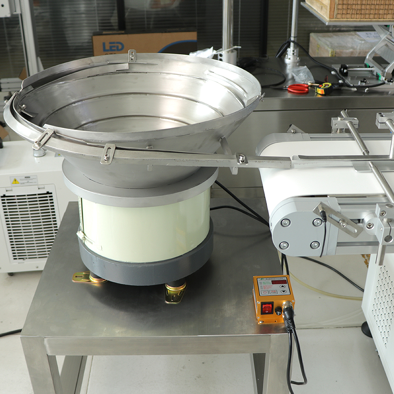 Bottle Cap Rotary Feeding 10W UV Laser Marking Machine with Vision Inspection Rejection System for Anti-Counterfeit Traceability