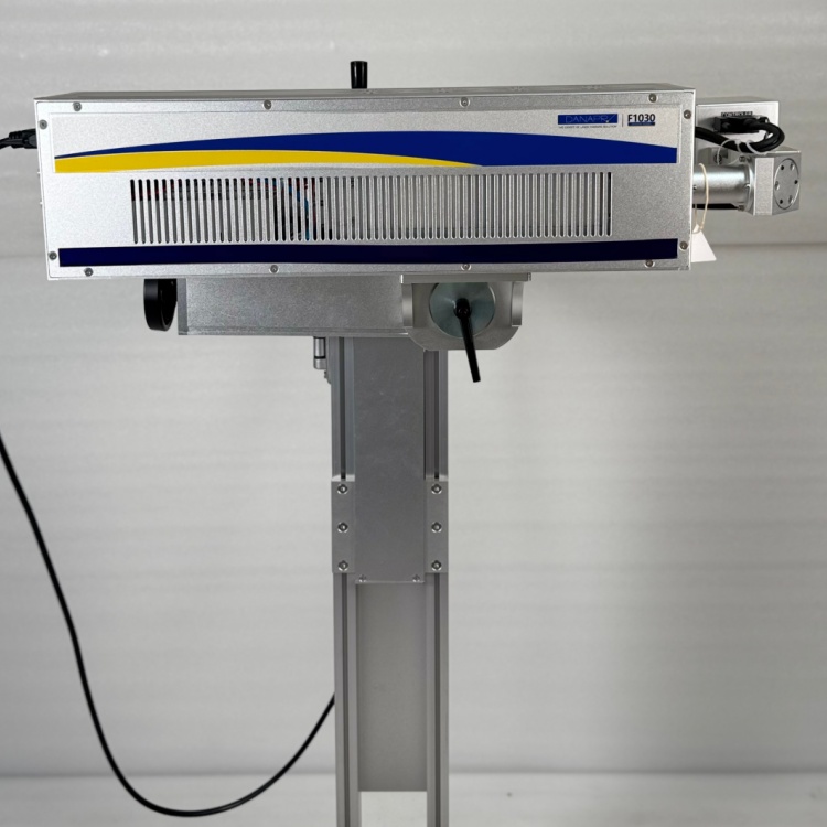 High-Accuracy Co2 Laser Flight Marker Automatic Encoding Flying Co2 Laser Marking Machine