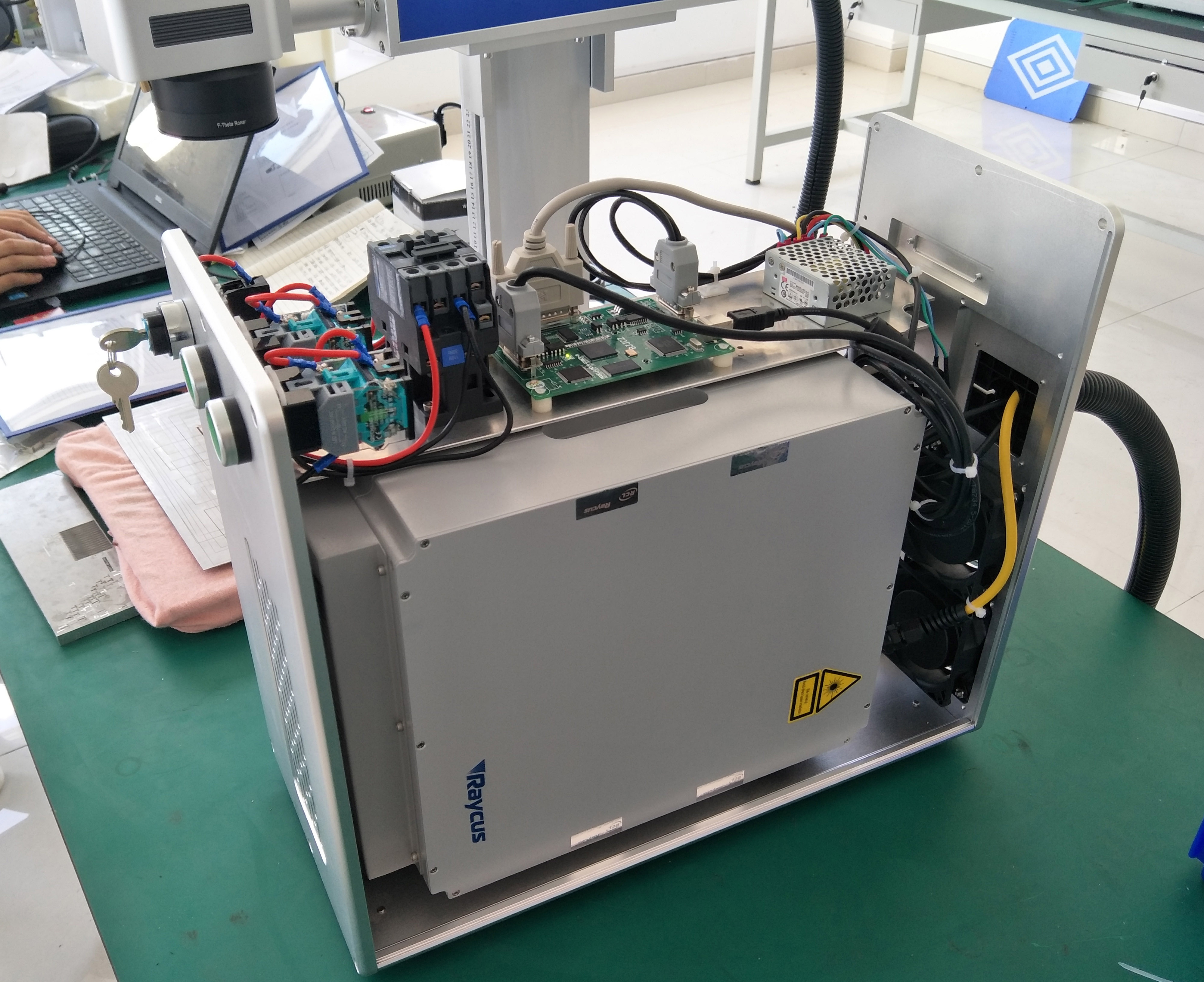 Fiber Laser Source