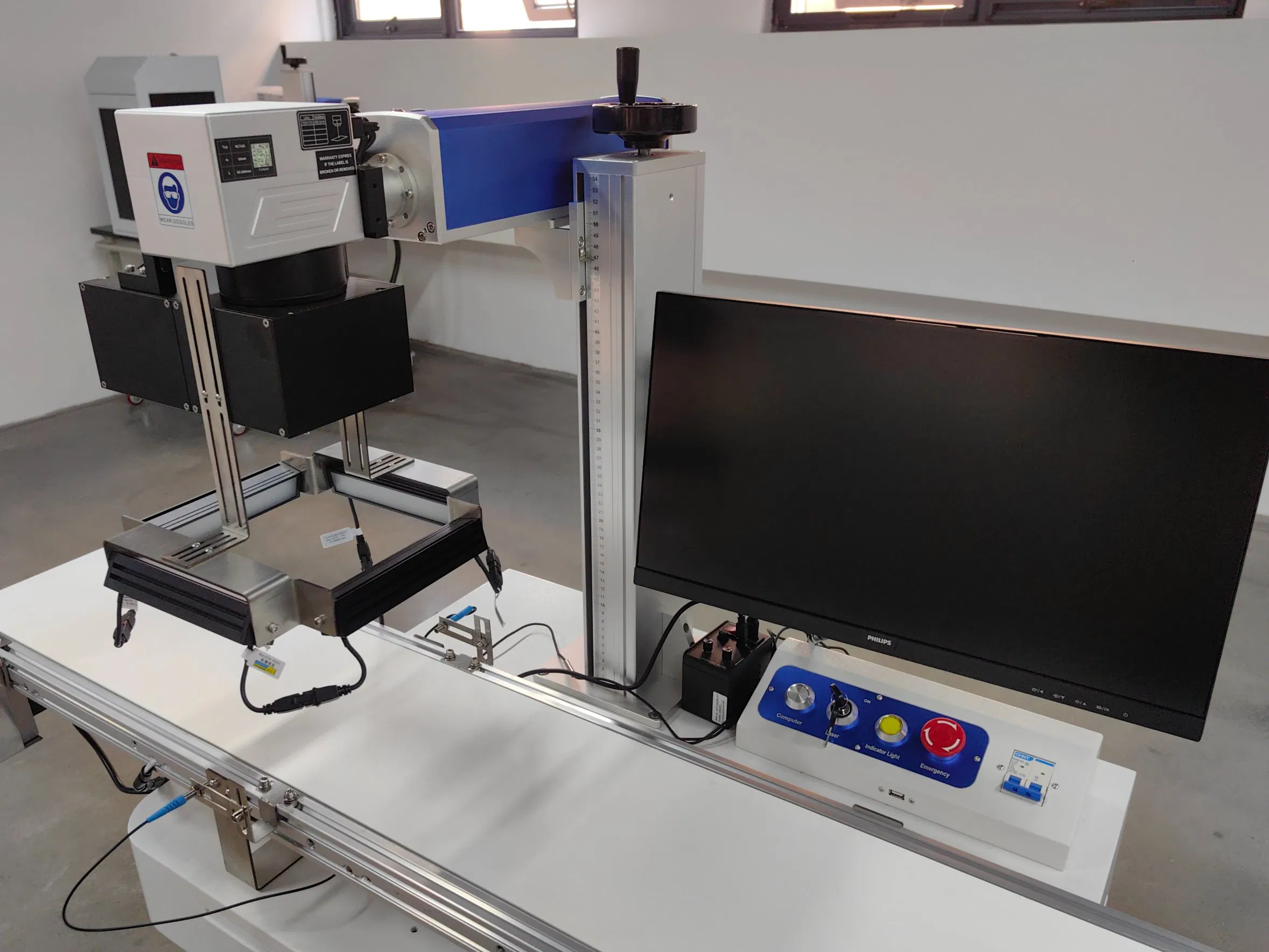 Online Fly Laser Marking Machine Laser Coding Machine Laser Printer with Conveyor Belt for Pipe
