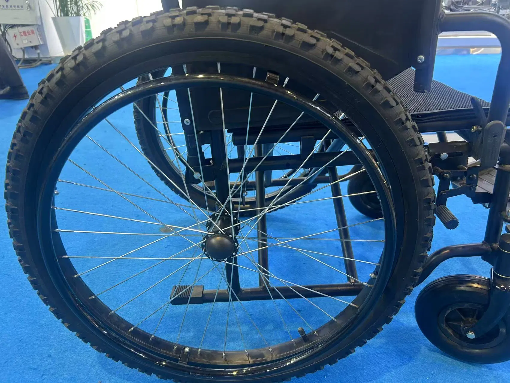 Factory CE Approved All Terrain Cerebral Palsy Children Electric Wheel Chair Bariatric Wheelchair Bme4617tt