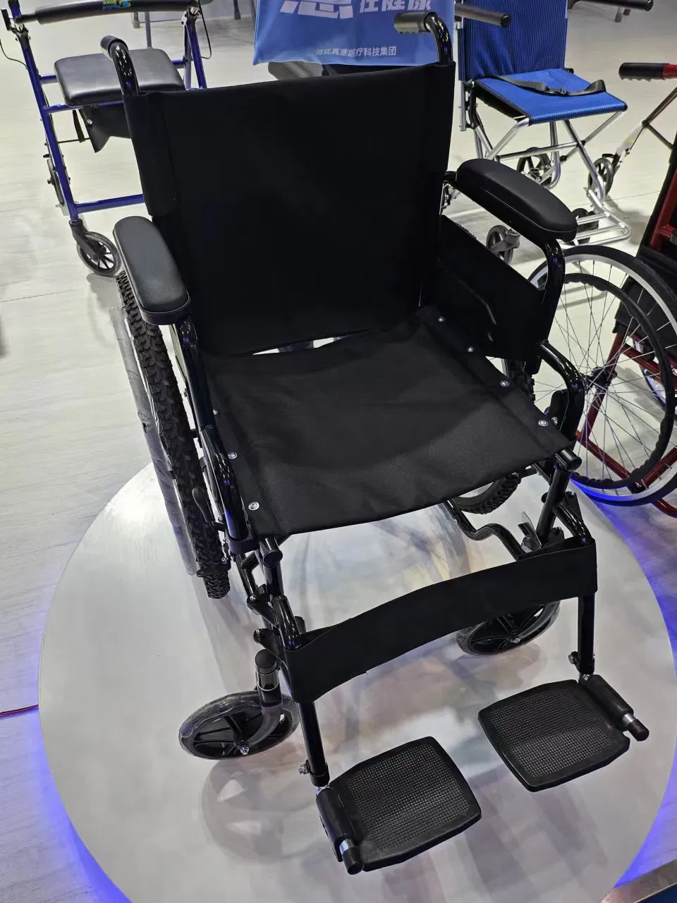 CE Approved All Terrain Foldable Manual Heavy Load Wheelchair with Good Service Bme4617tt