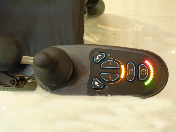 Hot Sales Electric Power Wheelchair for Disabled Outdoor Travel Walker (THR-PW128)