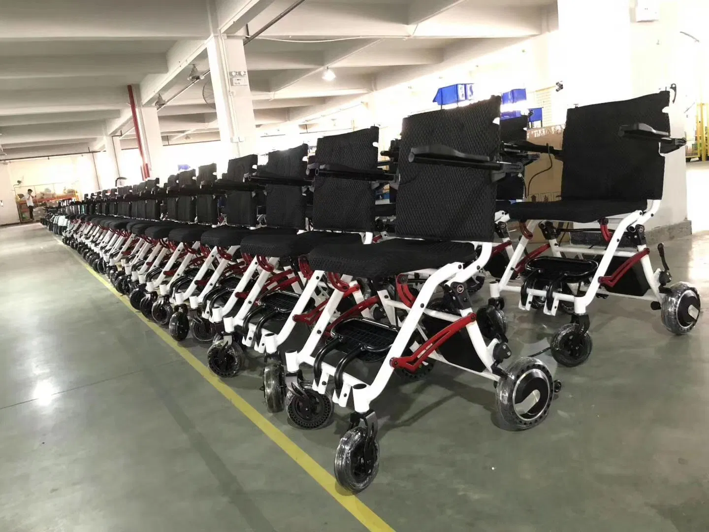 Steel Luxurious Recling Mobility Power Wheelchair for Indoor Using