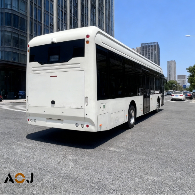 Comfort Optimized Coach Bus with Ergonomic Seating and Vibration Dampening