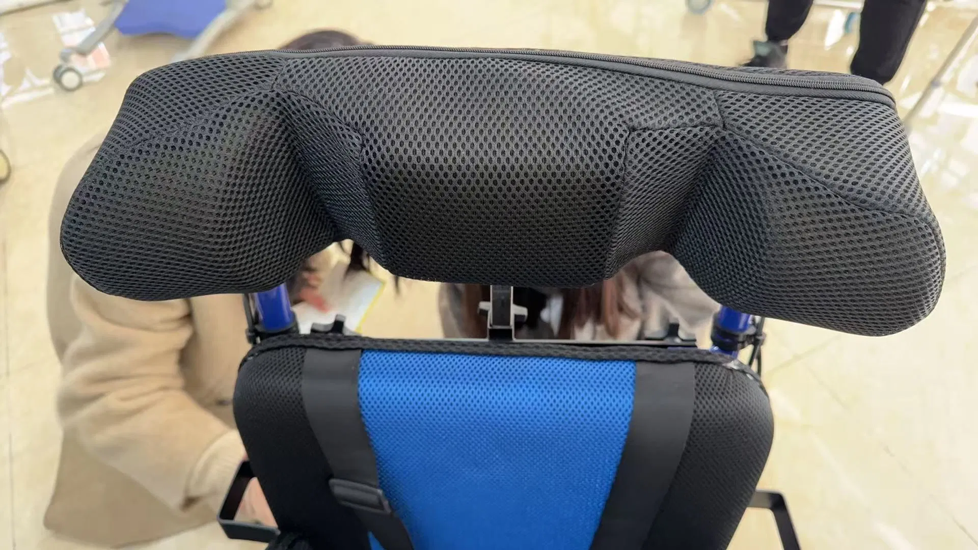 China Best Price Reclining Lightweight Pediatric Wheelchair for Cp Children and Adults