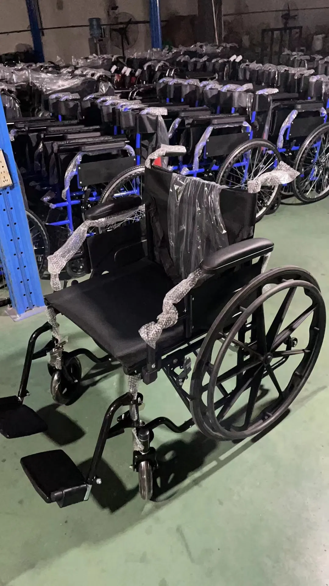 Outdoor Folding Medical Transport Children Wheel Chair Manual Sillas De Ruedas Transferencia Wheelchair with Hand Brakes for Disabled People