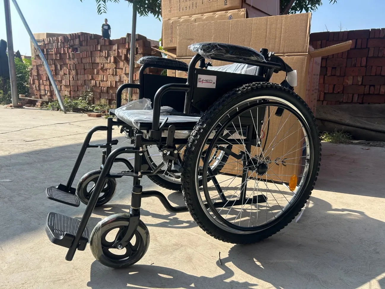 Hot Sale Customized All Terrain Durable Foldable Manual Heavy Load Wheelchair Bme4617tt