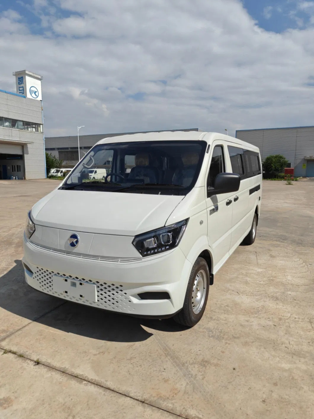 Cargo Solution Motor Fast Charging Van