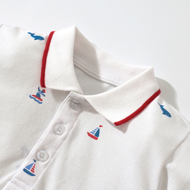 Polo de manga corta de color blanco personalizado para niños y. Pantalón corto azul marino 2pcs conjunto ropa de verano para niños