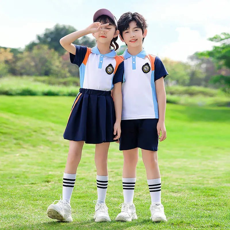 Detalle uniforme escolar unisex