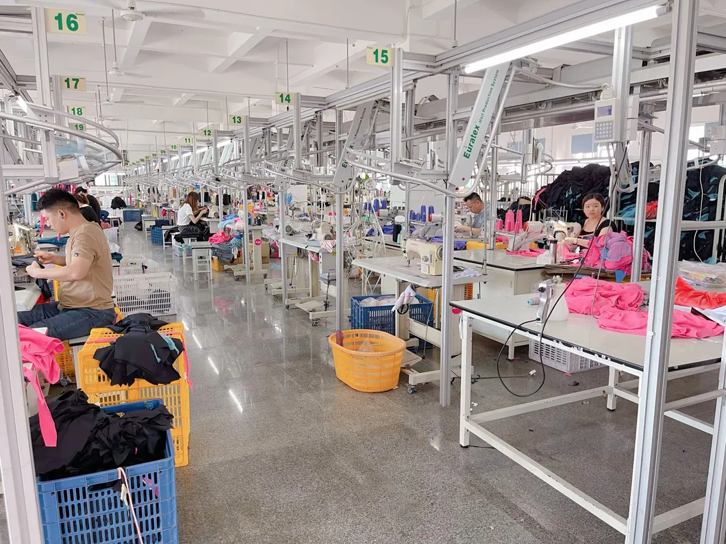 Conjunto de tres piezas para niños Upf50 Traje de baño UV Ropa de playa para niños