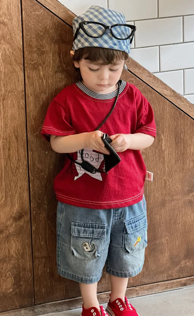 Ropa de verano para niños con camiseta y pantalones cortos