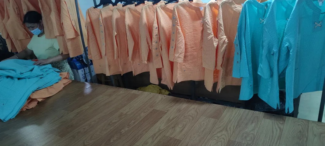 Chaqueta de niña para niños, nueva chaqueta de manga larga, ropa infantil casual de algodón, ropa de invierno al por mayor