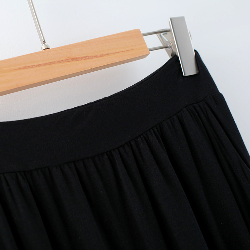 Falda corta de verano irregular negra para niñas con diseño único