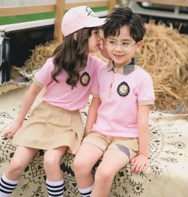 Modelos de uniformes para primaria y secundaria