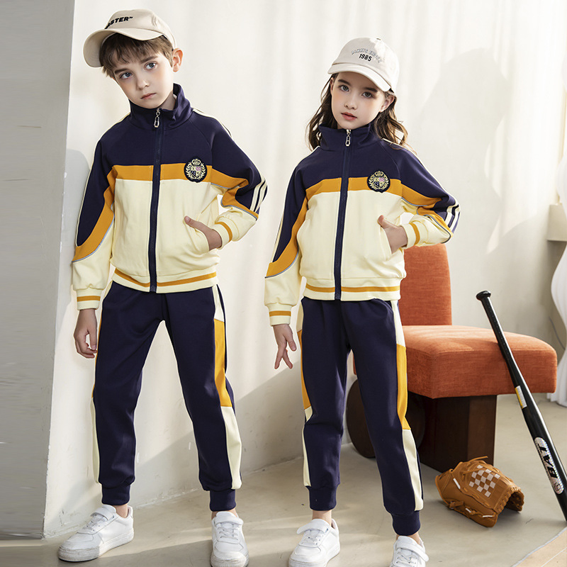 Suministro de la fábrica OEM personalizados niños de primaria de niños de kindergarten de alta demanda los uniformes escolares