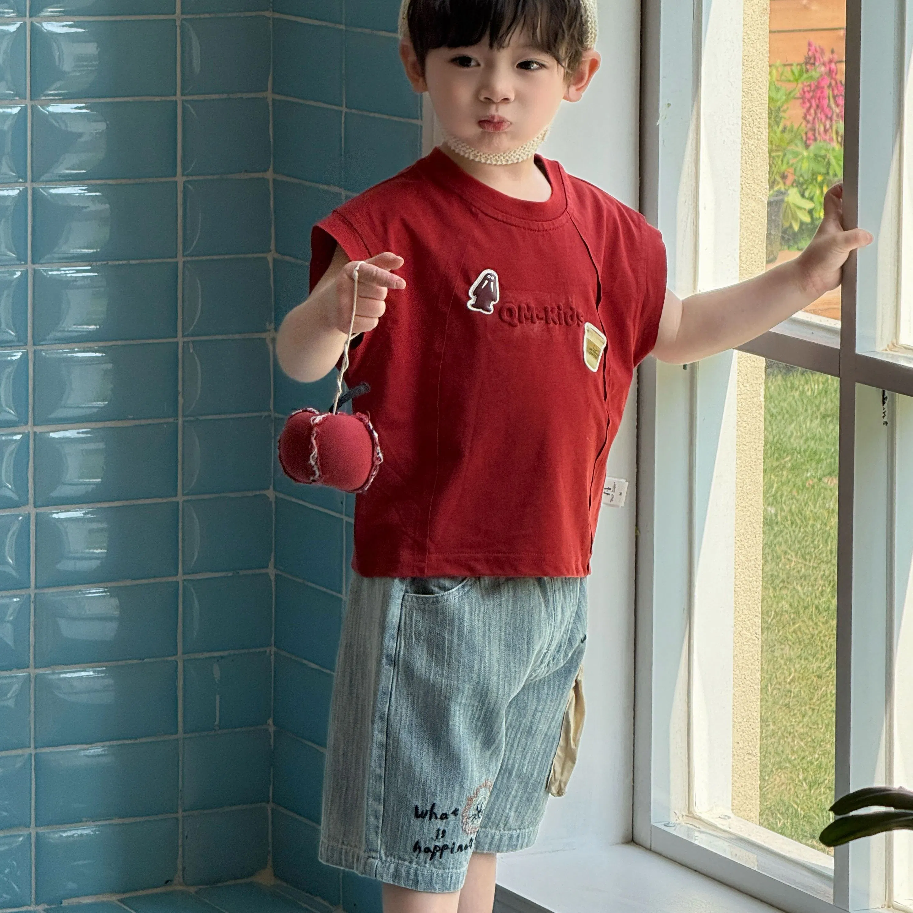 Ropa de camiseta para niños con pantalones cortos de mezclilla para conjuntos completos de niños