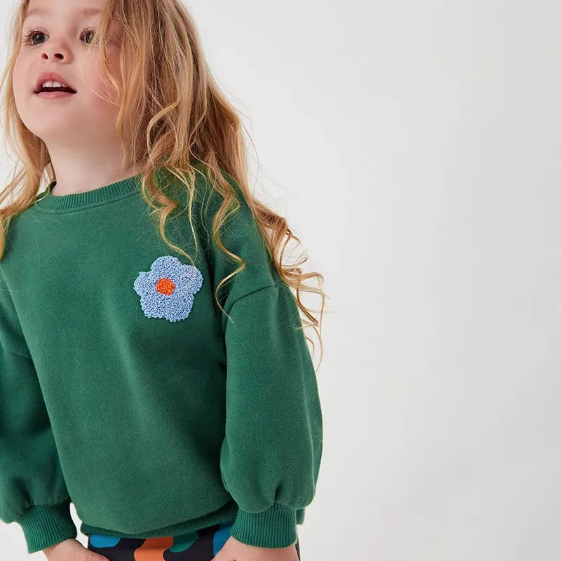 Detalle de sudadera infantil