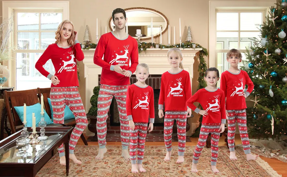 Conjunto Familiar de Navidad Pijamas a Rayas de Manga Larga a Juego con Calcetines de Navidad para Adultos y Niños