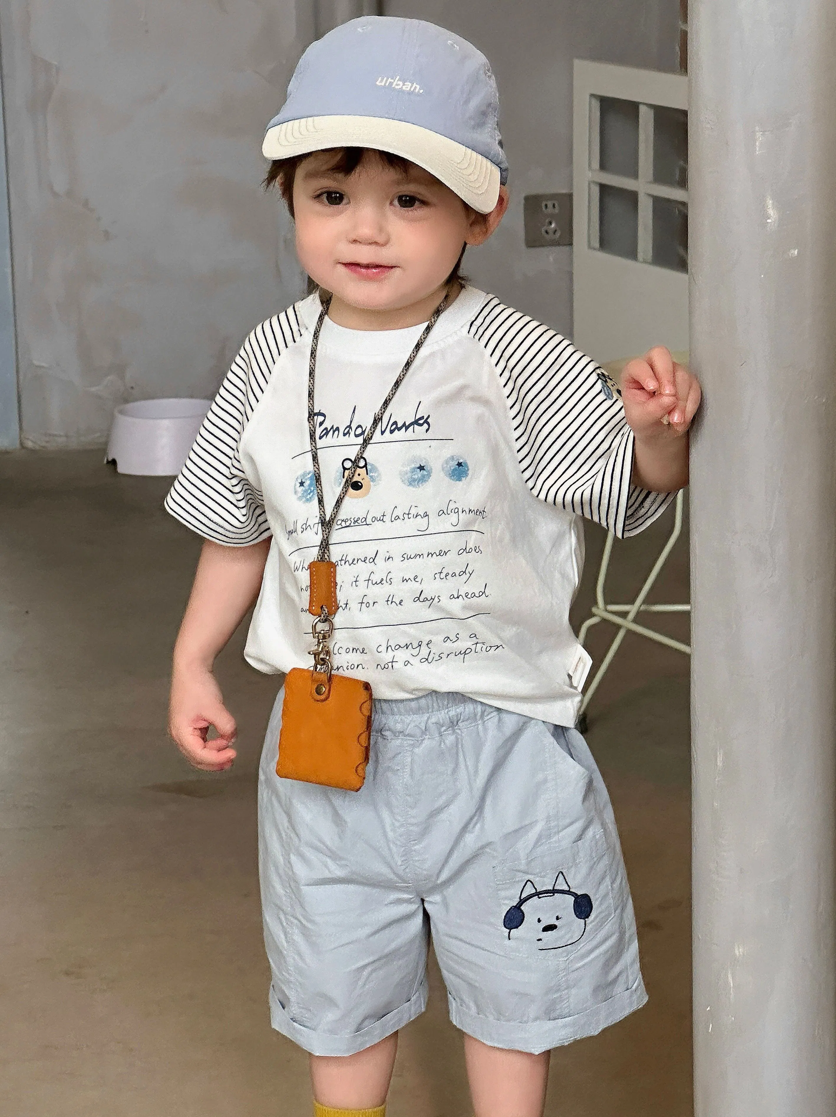 Ropa de verano para niños con camiseta y pantalones cortos