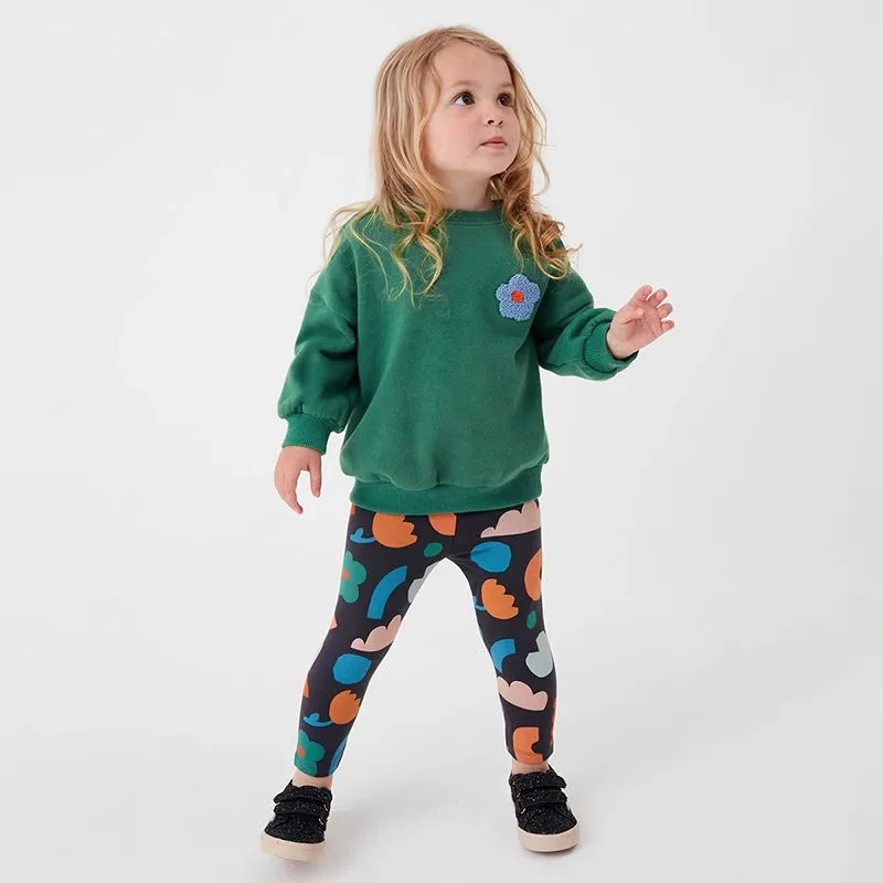 Sudadera y pantalones de boutique de otoño
