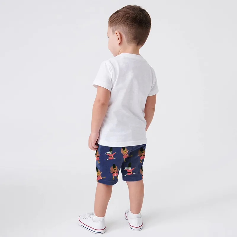 Conjunto de Ropa de Alta Calidad para Niños: Camiseta Blanca y Pantalones Cortos con Estampado de León 2PCS