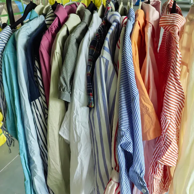 usé las camisas de wome