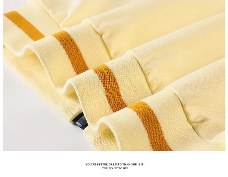 Variedad de uniformes de kindergarten y primaria