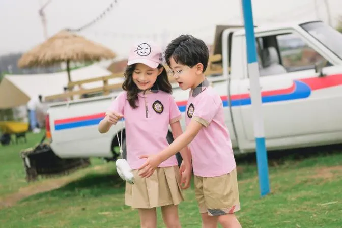 Uniformes escolares de verano para niños de primaria y secundaria