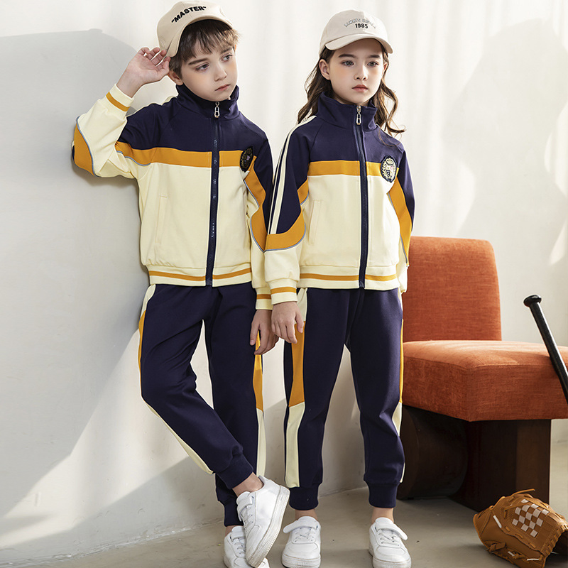 Suministro de la fábrica OEM personalizados niños de primaria de niños de kindergarten de alta demanda los uniformes escolares
