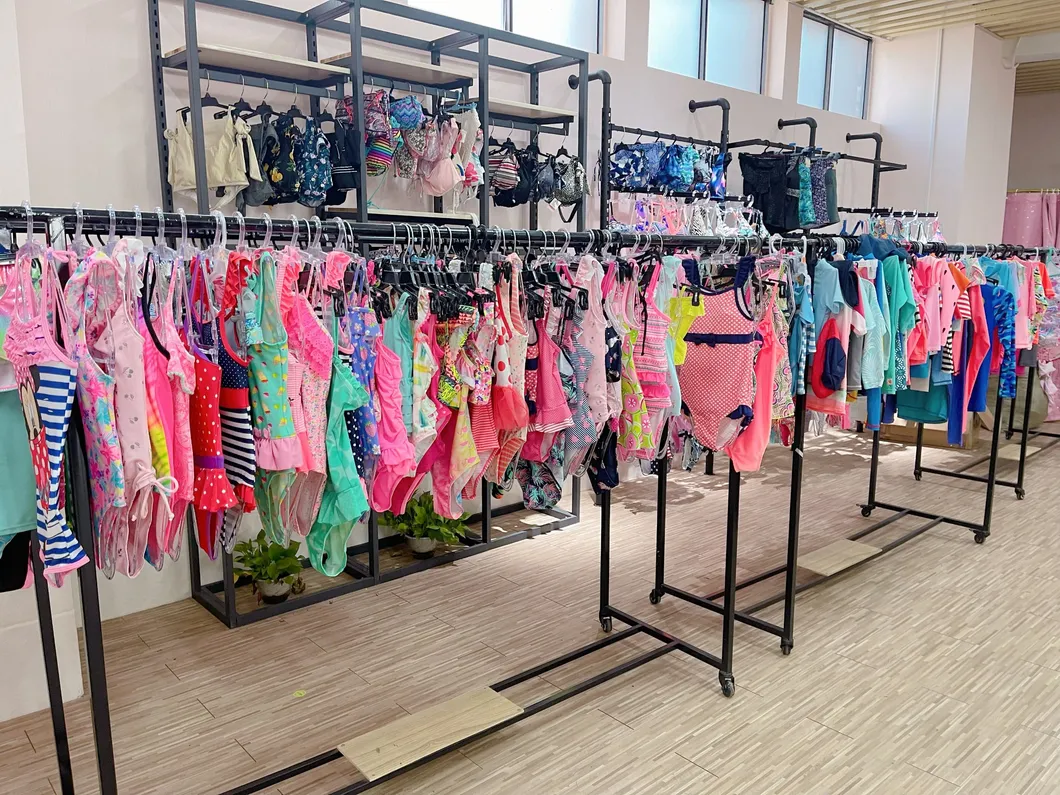Conjunto de tres piezas para niños Upf50 Traje de baño UV Ropa de playa para niños