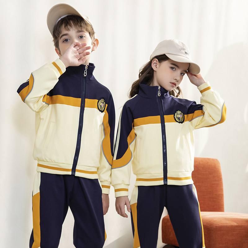 Suministro de la fábrica OEM personalizados niños de primaria de niños de kindergarten de alta demanda los uniformes escolares