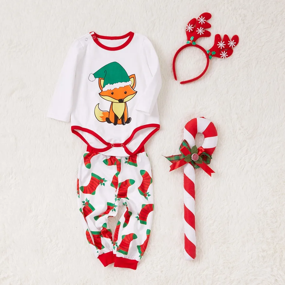 Conjunto Familiar de Navidad Pijamas a Rayas de Manga Larga a Juego con Calcetines de Navidad para Adultos y Niños