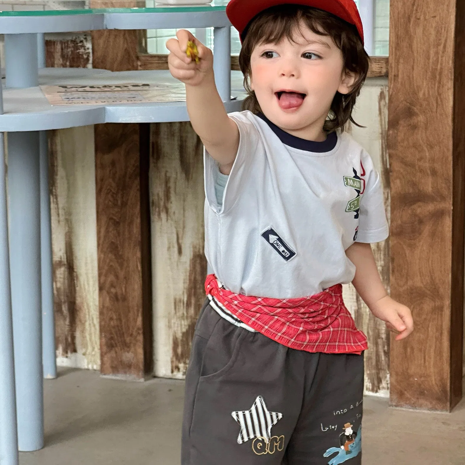 Ropa de verano para niños con camiseta y pantalones