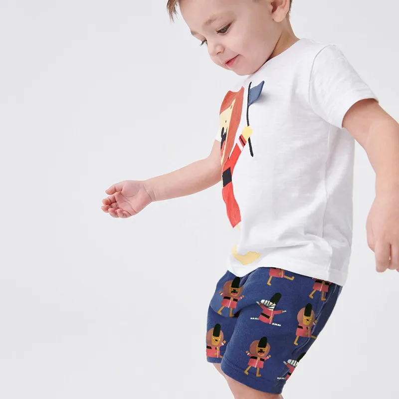 Conjunto de Ropa de Alta Calidad para Niños: Camiseta Blanca y Pantalones Cortos con Estampado de León 2PCS