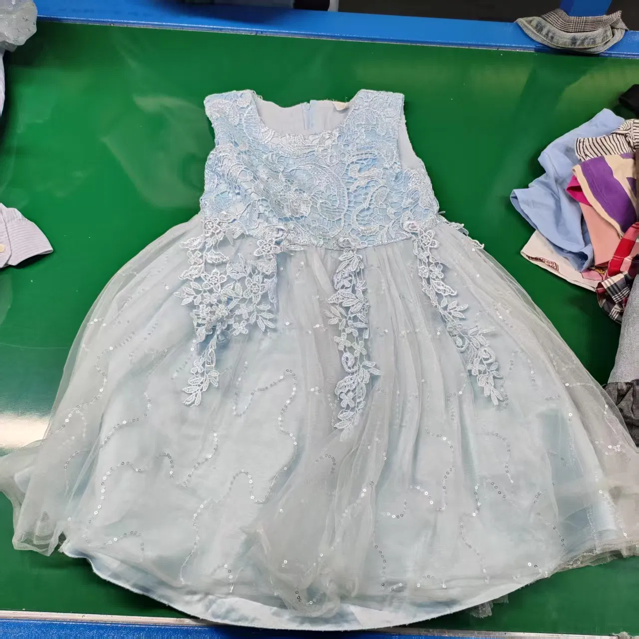 Ropa de verano de segunda mano para niños de alta calidad y en venta