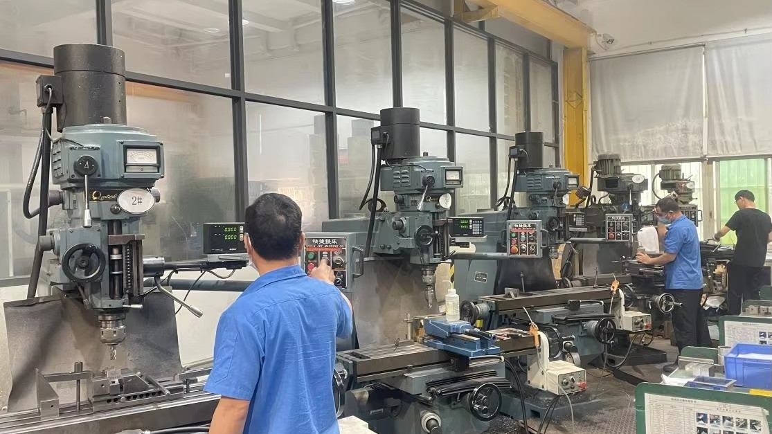 Precision milling machine for motor housing and parts fabrication