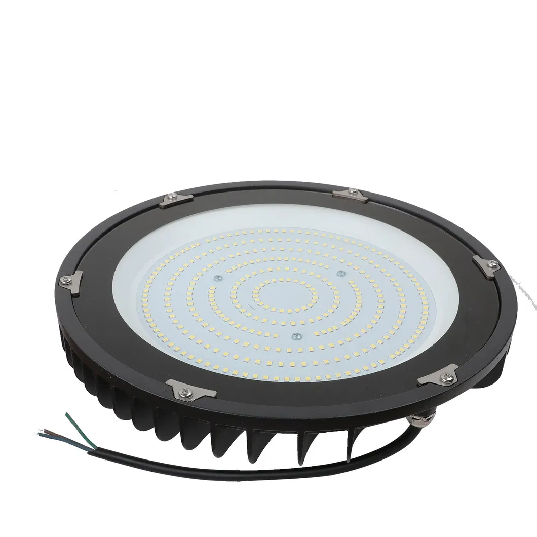 إضاءة عالية السقف LED 100W 150W 200W إضاءة عالية السقف على شكل طبق طائر 5000K إضاءة LED هيكل من الألمنيوم المصبوب