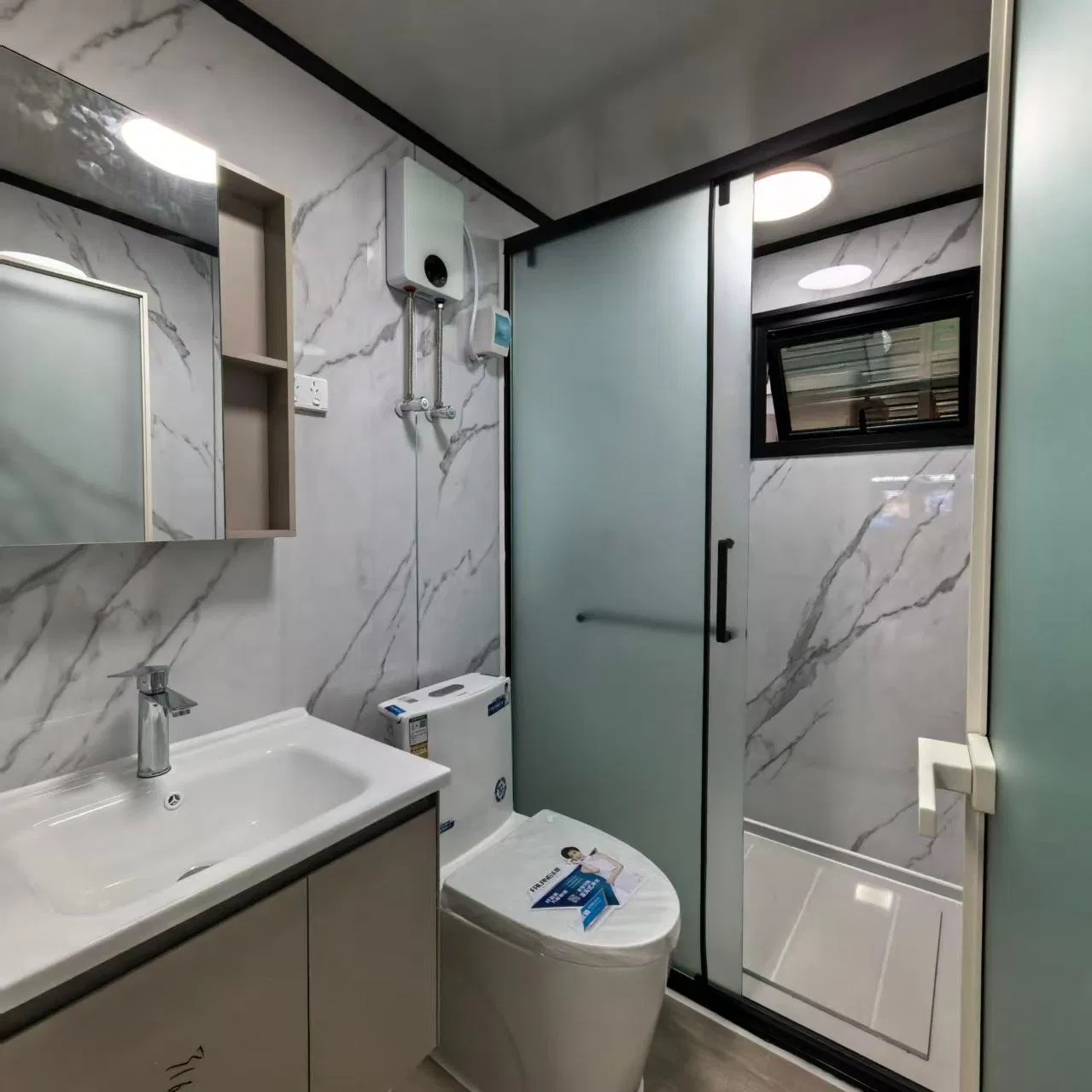 منزل كابينة مسبقة الصنع مقاوم للماء للإقامة في المخيم