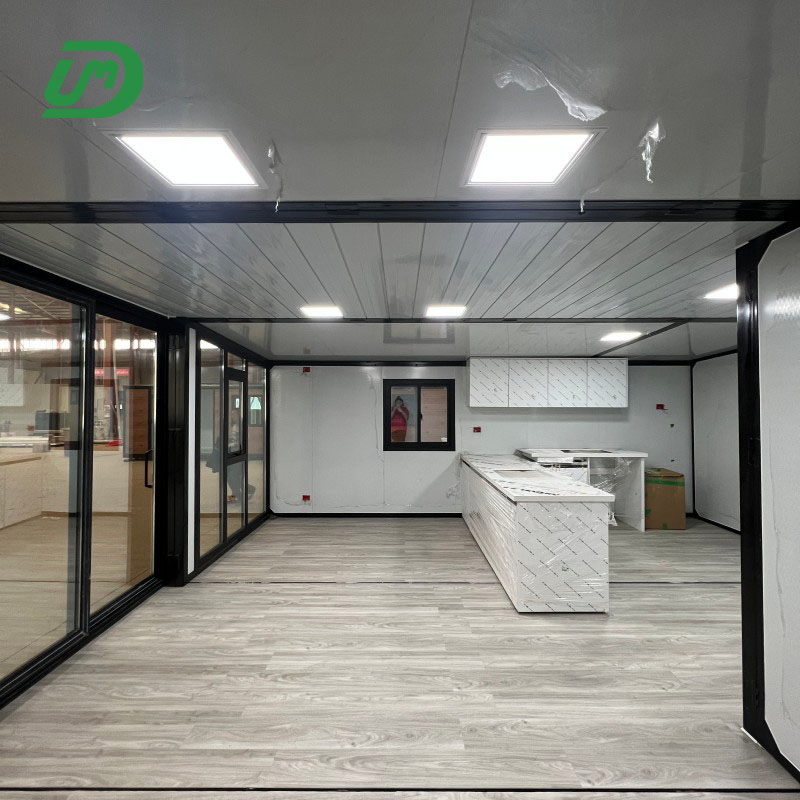 منزل صديق للبيئة 30FT مع داخل واسع وتصميم قابل للتوسع
