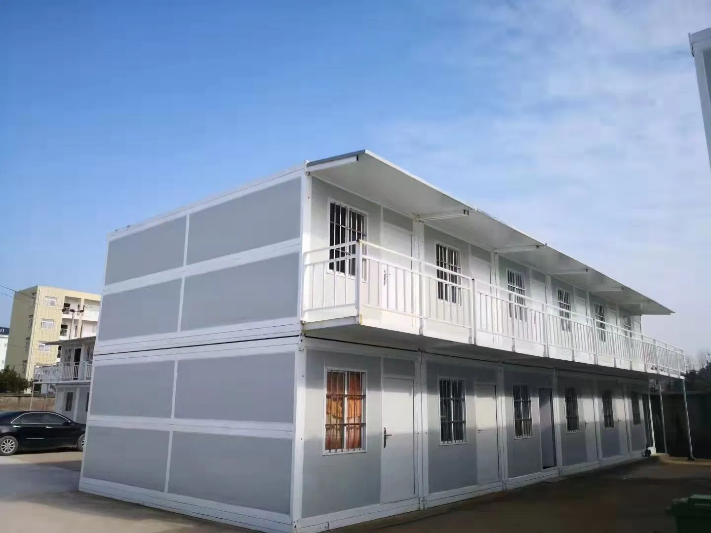 حل سكني مدمج يعمل بالطاقة الشمسية خارج الشبكة للمنازل الصغيرة