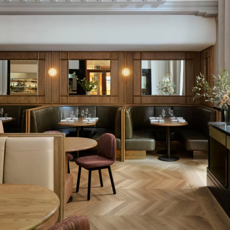 Custom Solid Wood Half Round Coffee Shop Furniture Booth Seating Sofa Fast Food Court Tables and Chairs for Restaurants