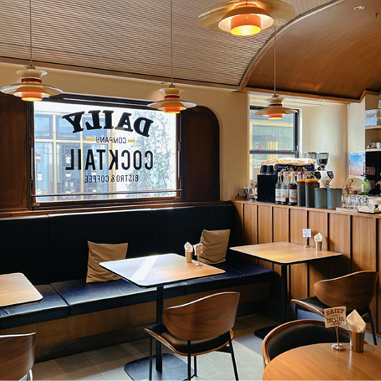 Parisian Industrial Pub Bistro Dining Table Set Luxury Outside Food Court Coffee Tea Shop Restaurant Diner Wood Table and Chair