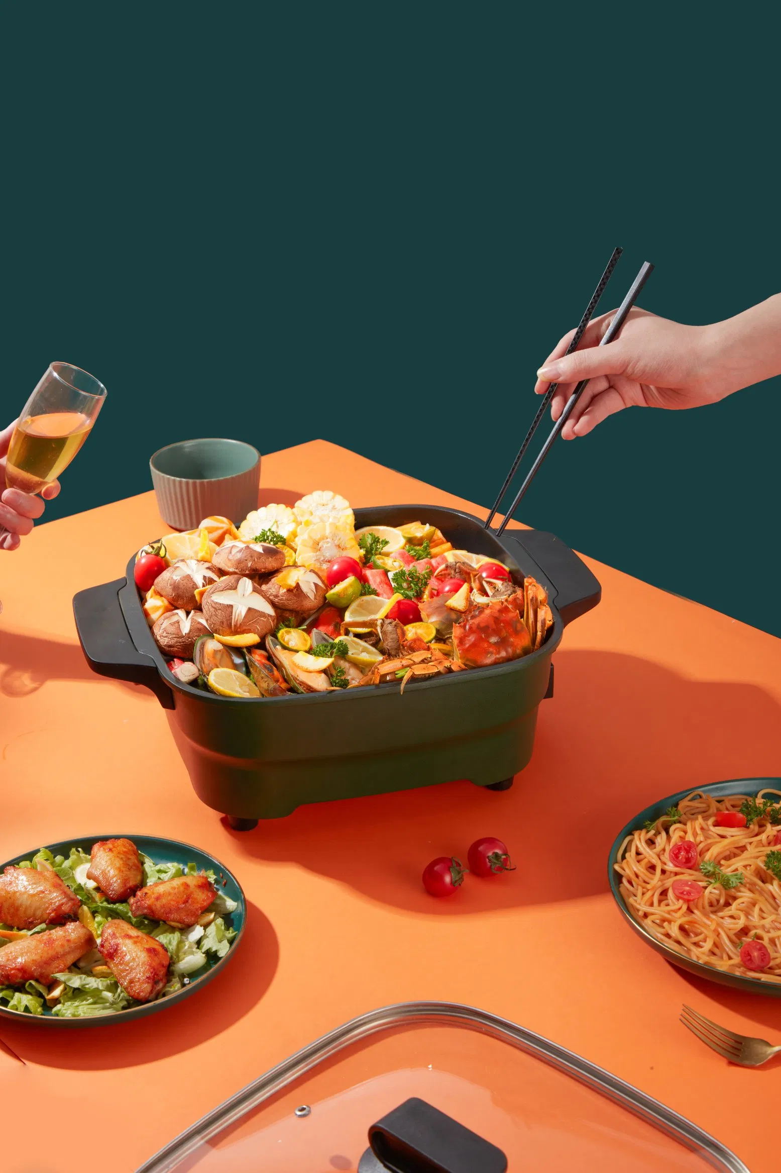 30cm Electric Hot Grill Pan, 1600W, 6L Capacity, Multi-Purpose Cookware